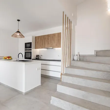 Amerelia * Mikri Vigla